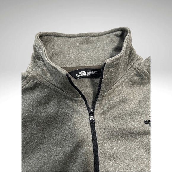 The North Face Women’s Quarter Zip - Picture 2 of 4